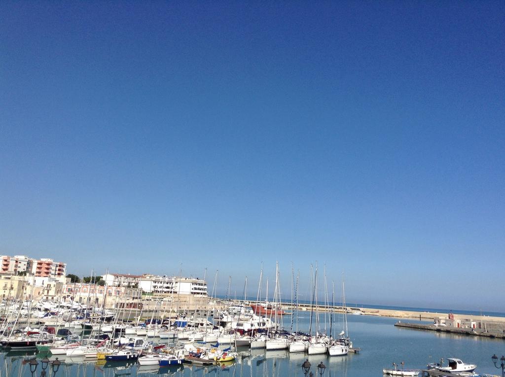 B&B Al Porto Bisceglie Eksteriør bilde