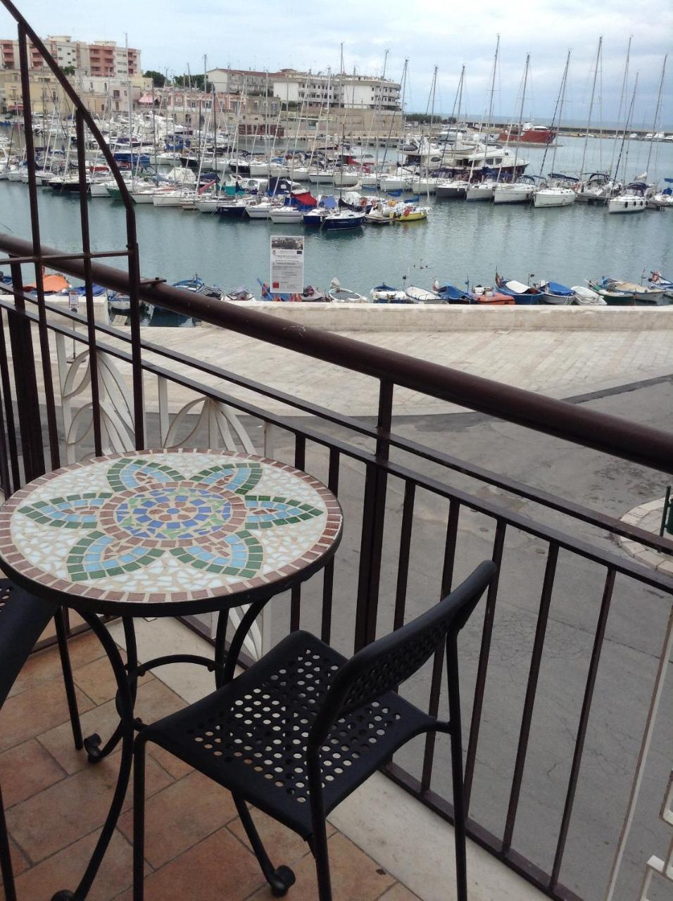 B&B Al Porto Bisceglie Eksteriør bilde